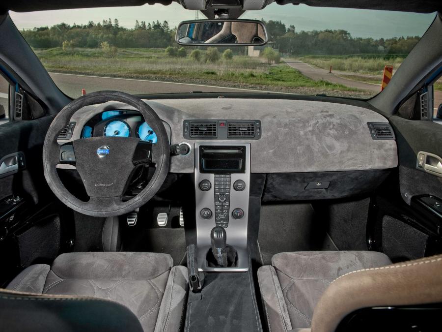  Volvo C30 Polestar Performance Concept 2010 года  (фото 16 из 45)